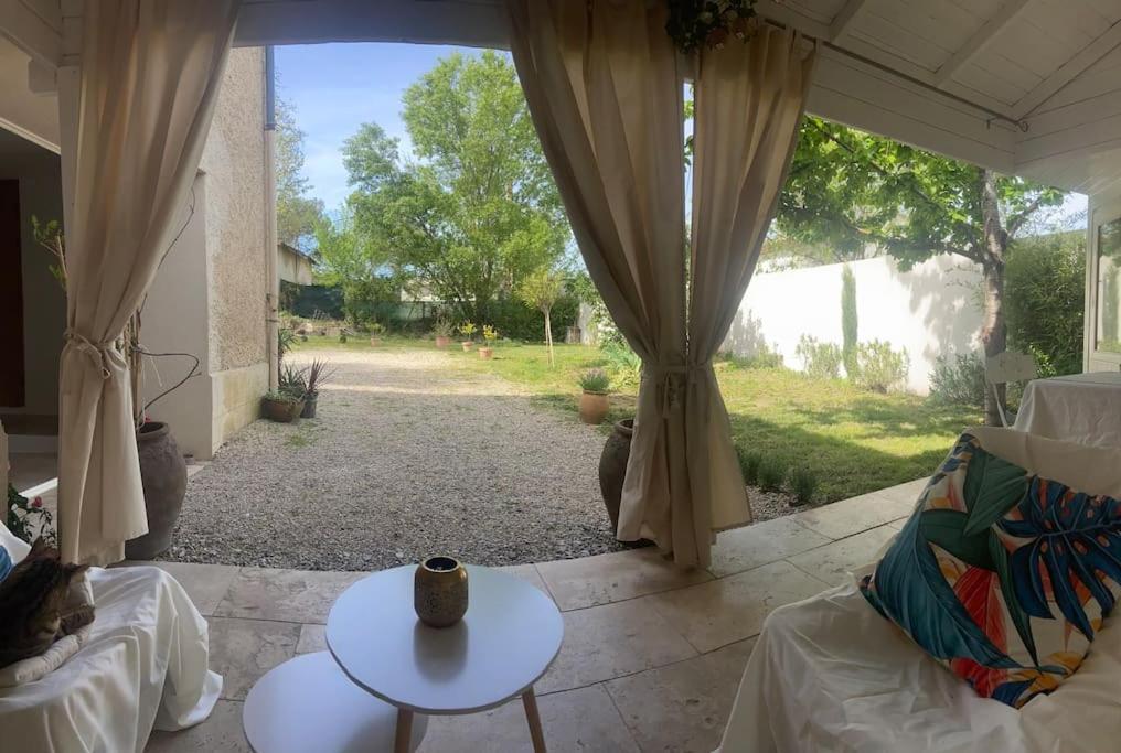 Maison Avec Jardin Et 3 Petits Chats , Proche Du Chateau Lacoste Le Puy-Sainte-Réparade Exterior foto